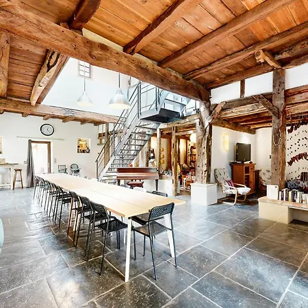 Stunning In Ferienhaus Ossages